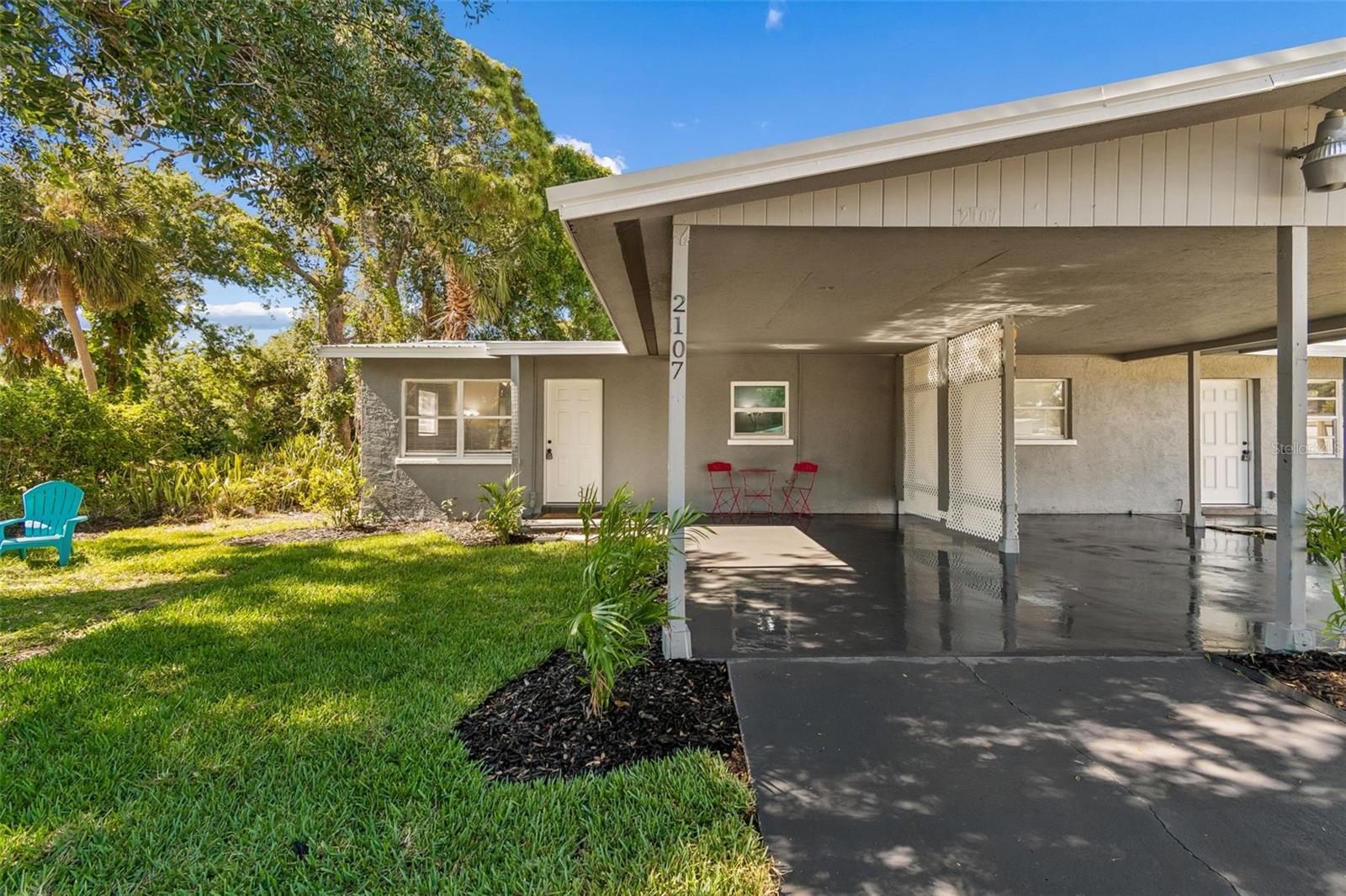 2105 46TH AVENUE DR W, BRADENTON, FL, 34207