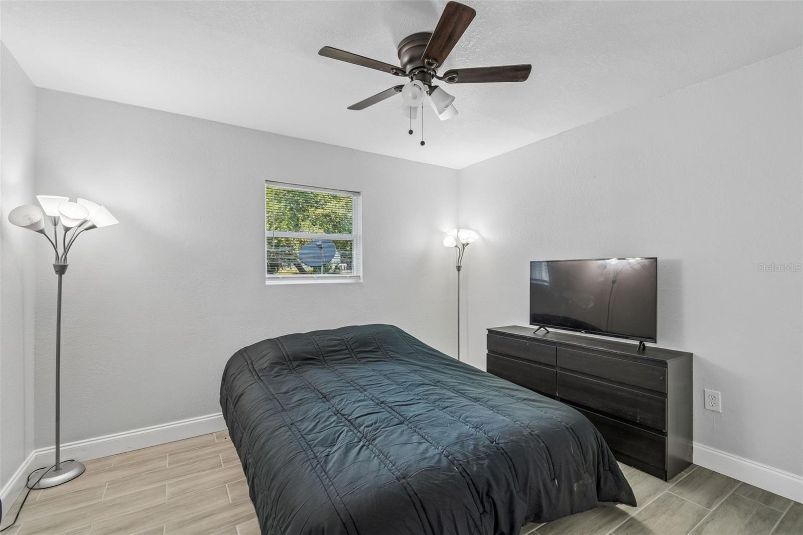 2105 46TH AVENUE DR W, BRADENTON, FL, 34207