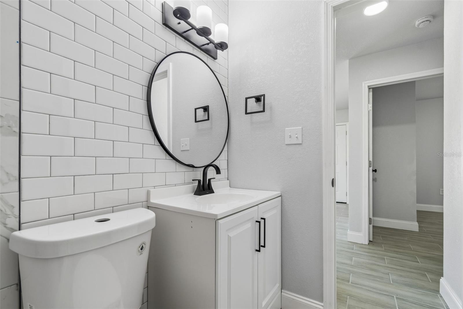 2105 46TH AVENUE DR W, BRADENTON, FL, 34207