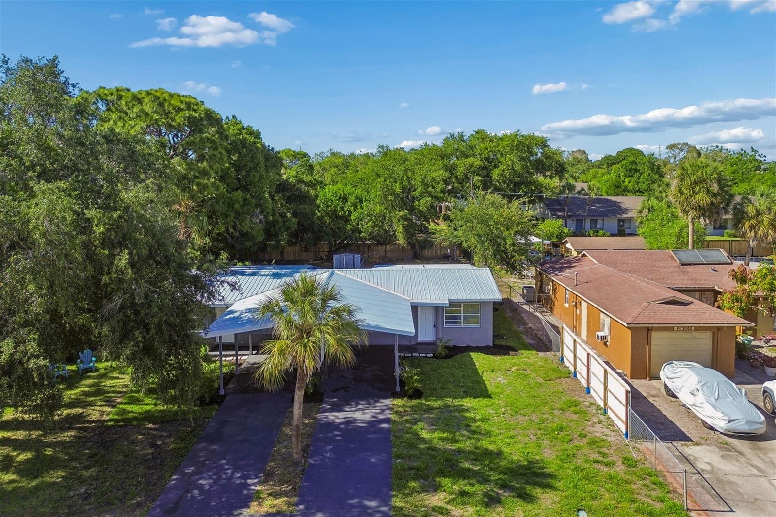 2105 46TH AVENUE DR W, BRADENTON, FL, 34207