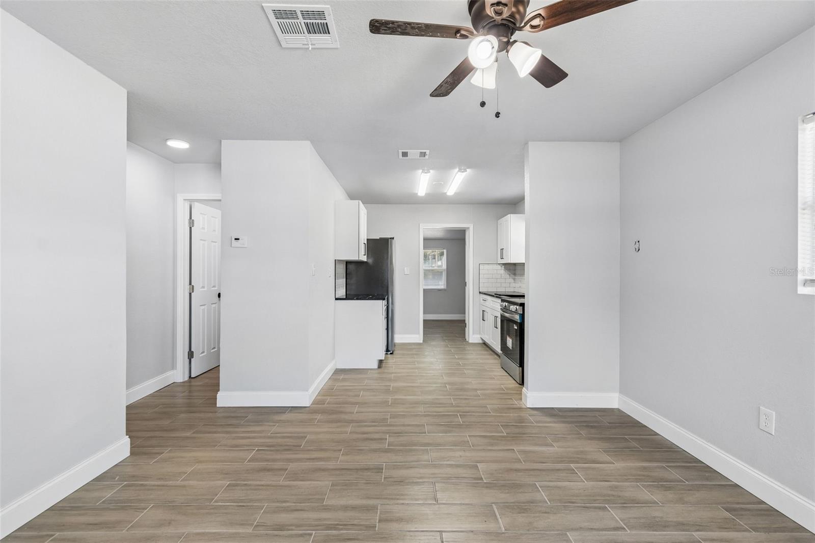 2105 46TH AVENUE DR W, BRADENTON, FL, 34207