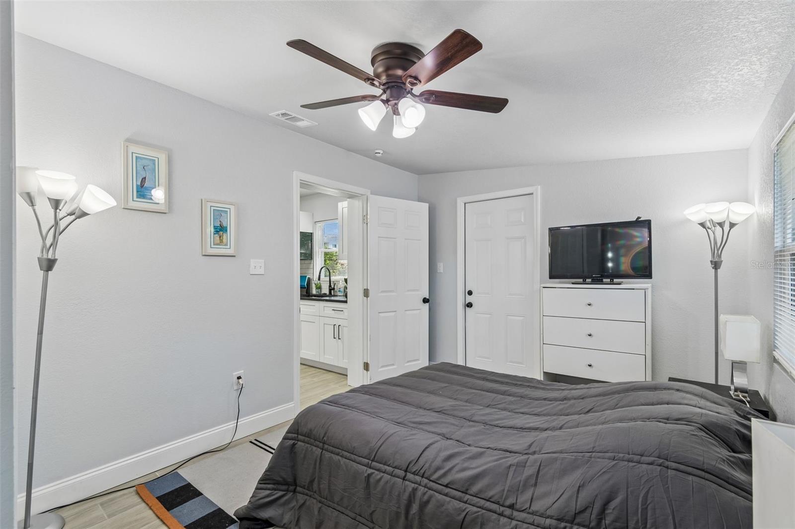 2105 46TH AVENUE DR W, BRADENTON, FL, 34207