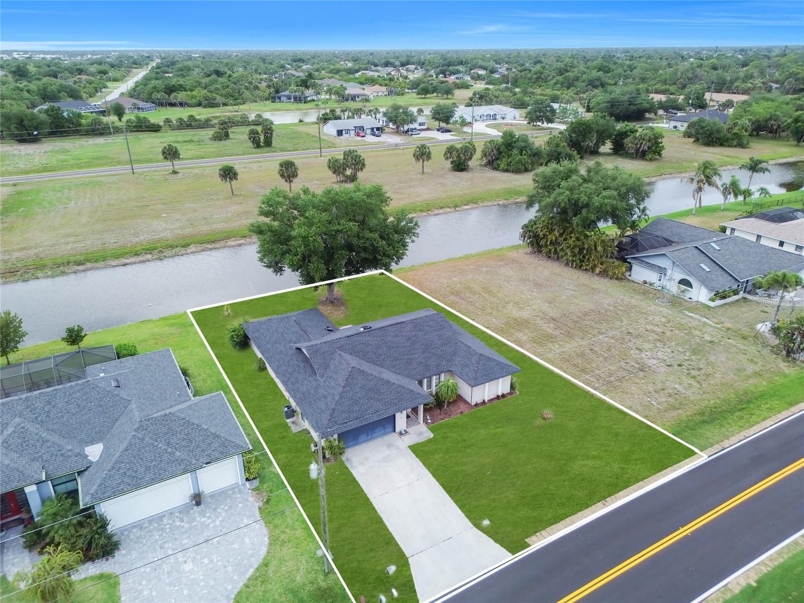 299 ROTONDA CIR, ROTONDA WEST, FL, 33947
