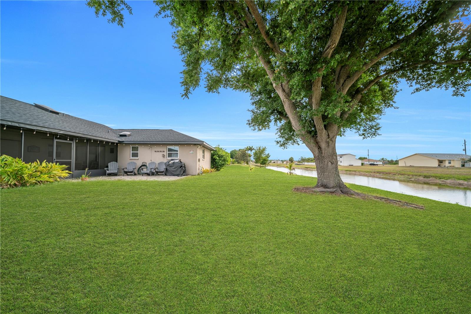 299 ROTONDA CIR, ROTONDA WEST, FL, 33947