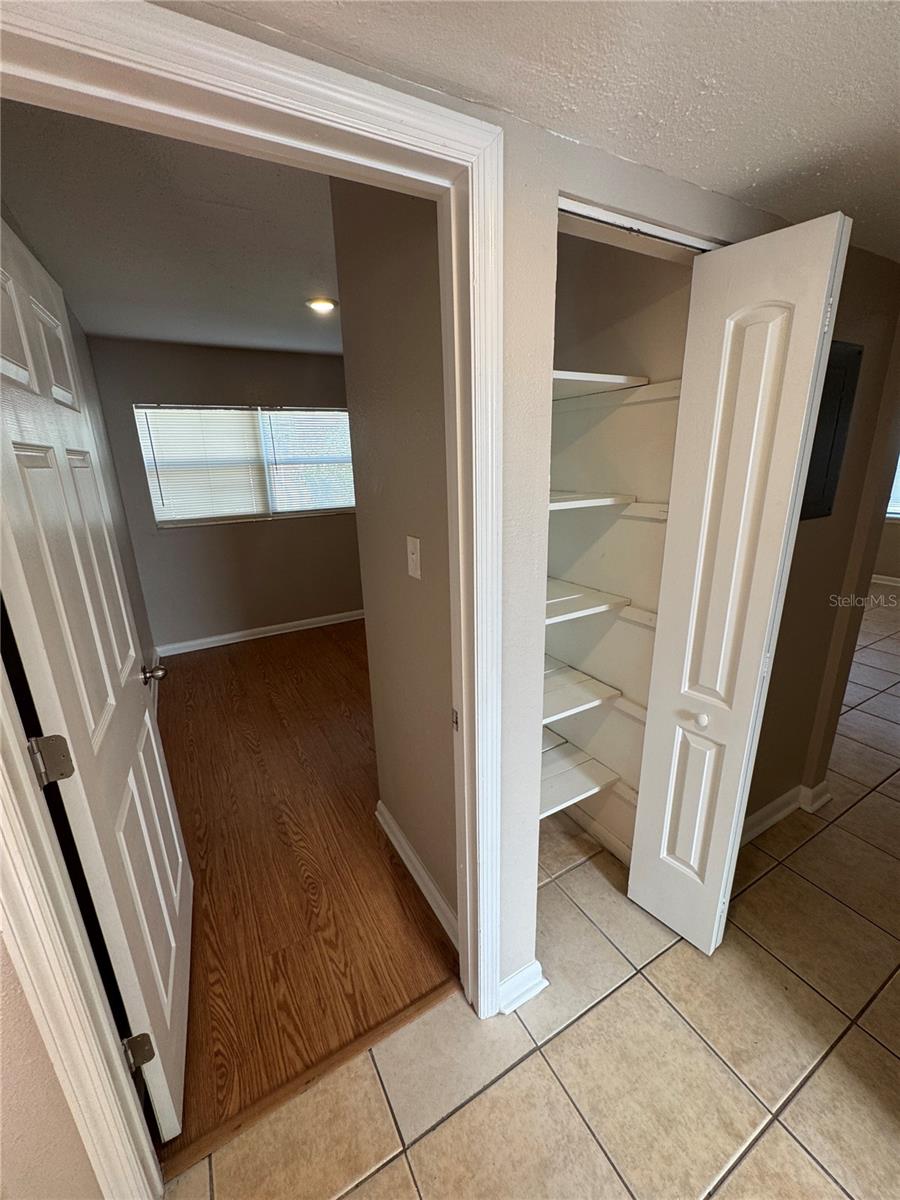 2016 E CRENSHAW ST, TAMPA, FL, 33610