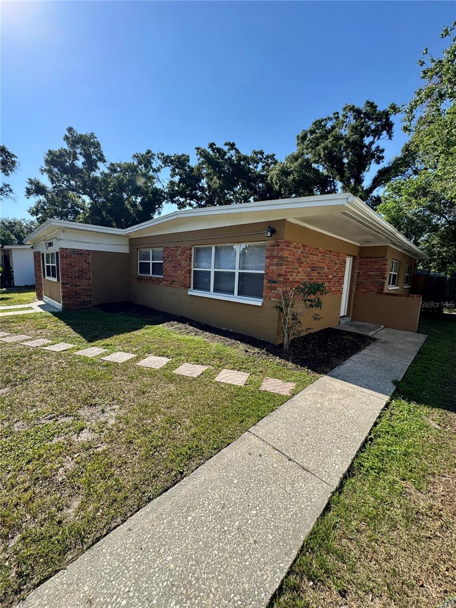 2016 E CRENSHAW ST, TAMPA, FL, 33610