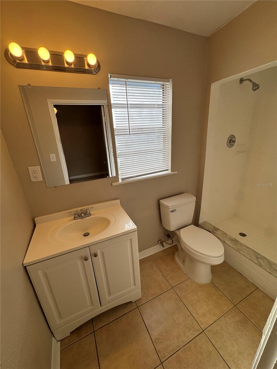 2016 E CRENSHAW ST, TAMPA, FL, 33610