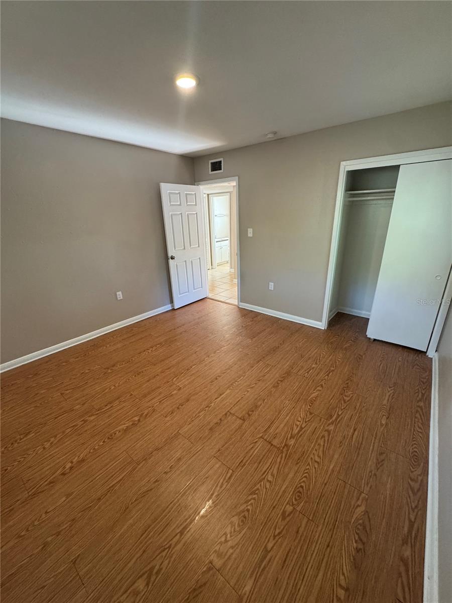 2016 E CRENSHAW ST, TAMPA, FL, 33610