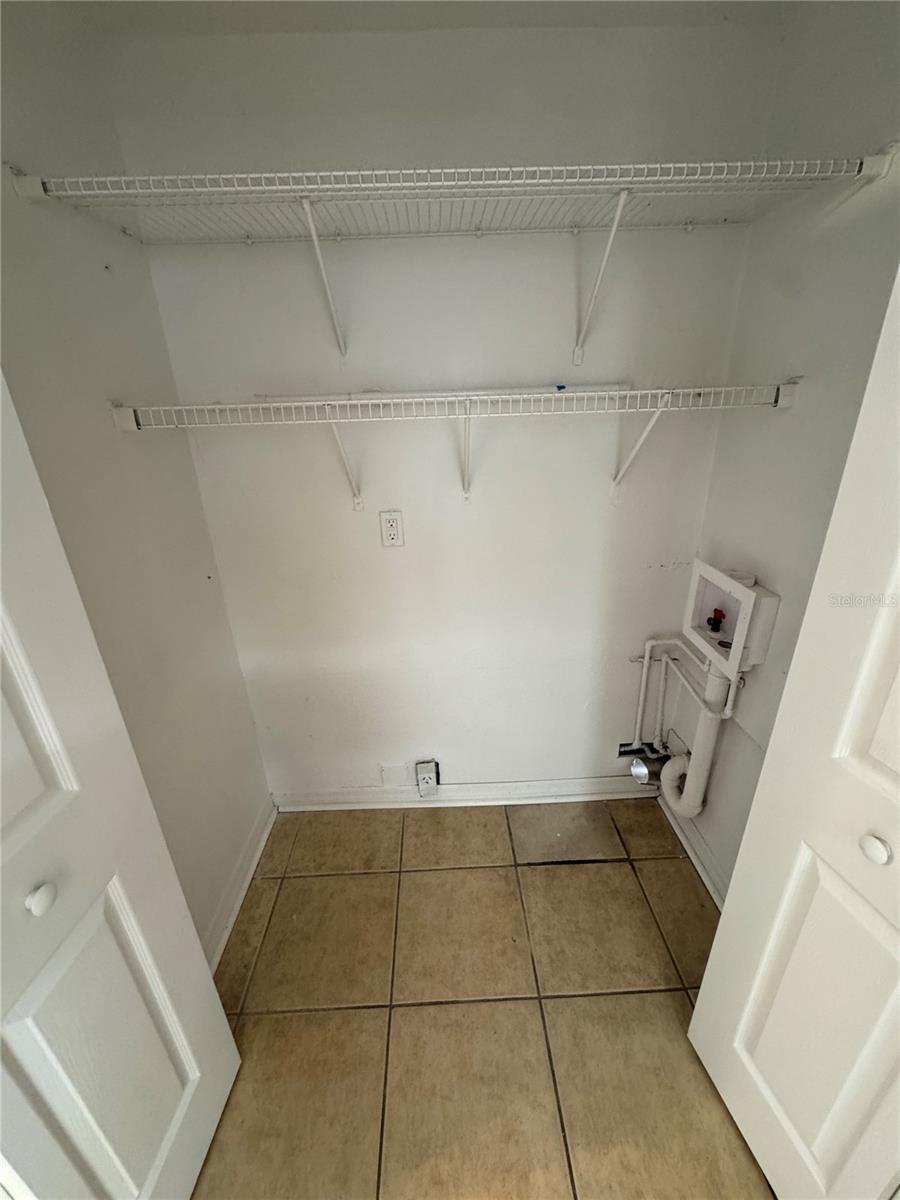 2016 E CRENSHAW ST, TAMPA, FL, 33610
