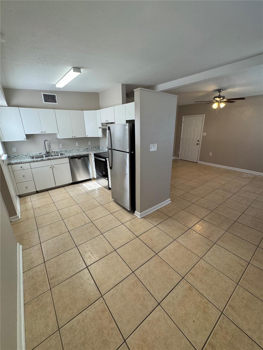 2016 E CRENSHAW ST, TAMPA, FL, 33610