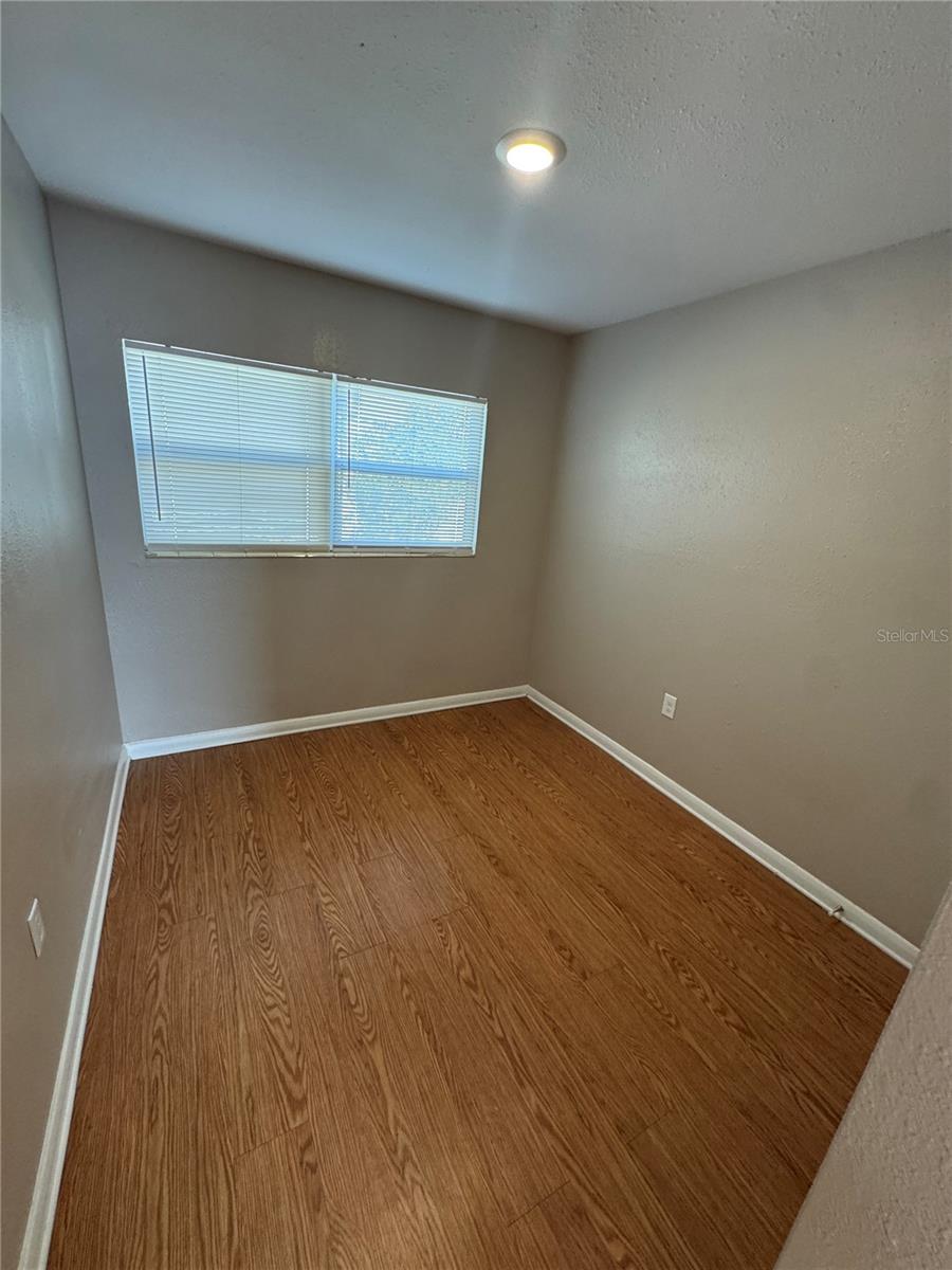 2016 E CRENSHAW ST, TAMPA, FL, 33610