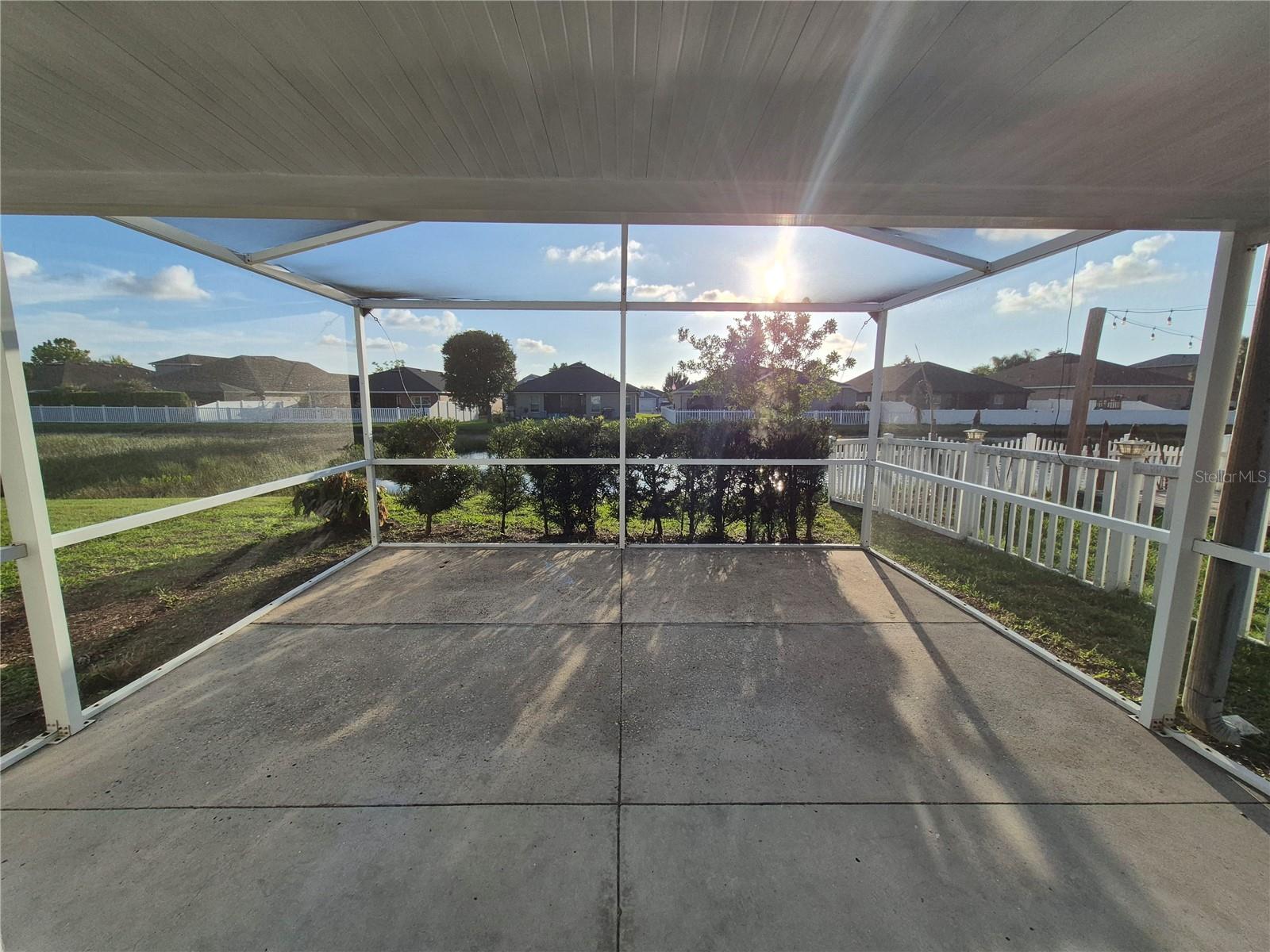 6833 RUNNER OAK DR, ZEPHYRHILLS, FL, 33545
