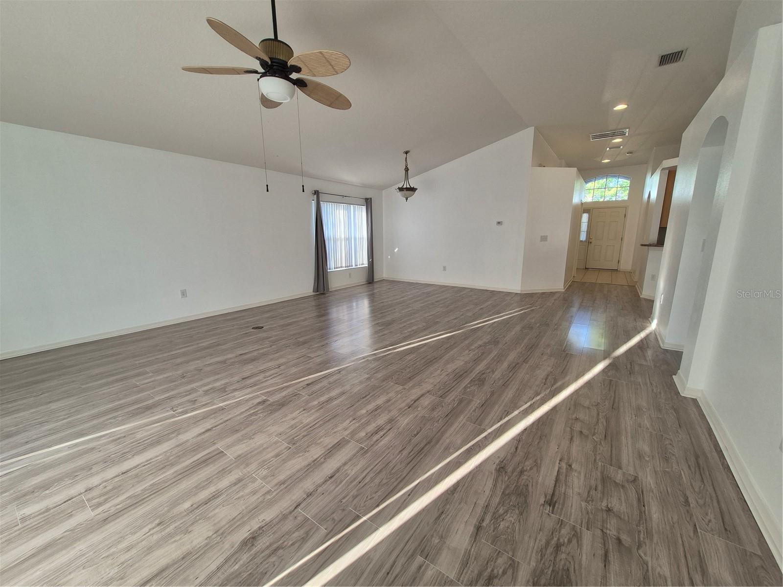 6833 RUNNER OAK DR, ZEPHYRHILLS, FL, 33545