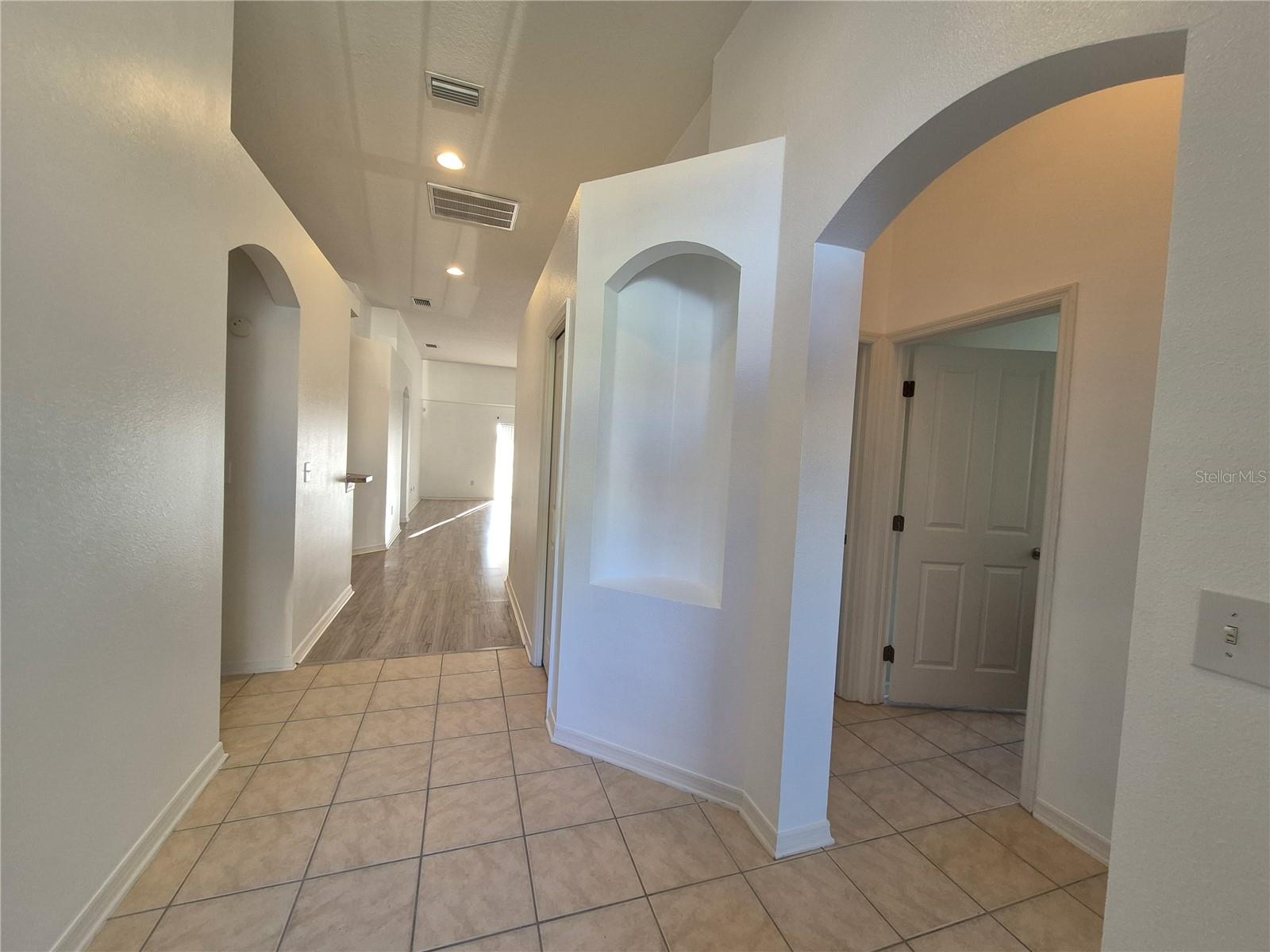 6833 RUNNER OAK DR, ZEPHYRHILLS, FL, 33545