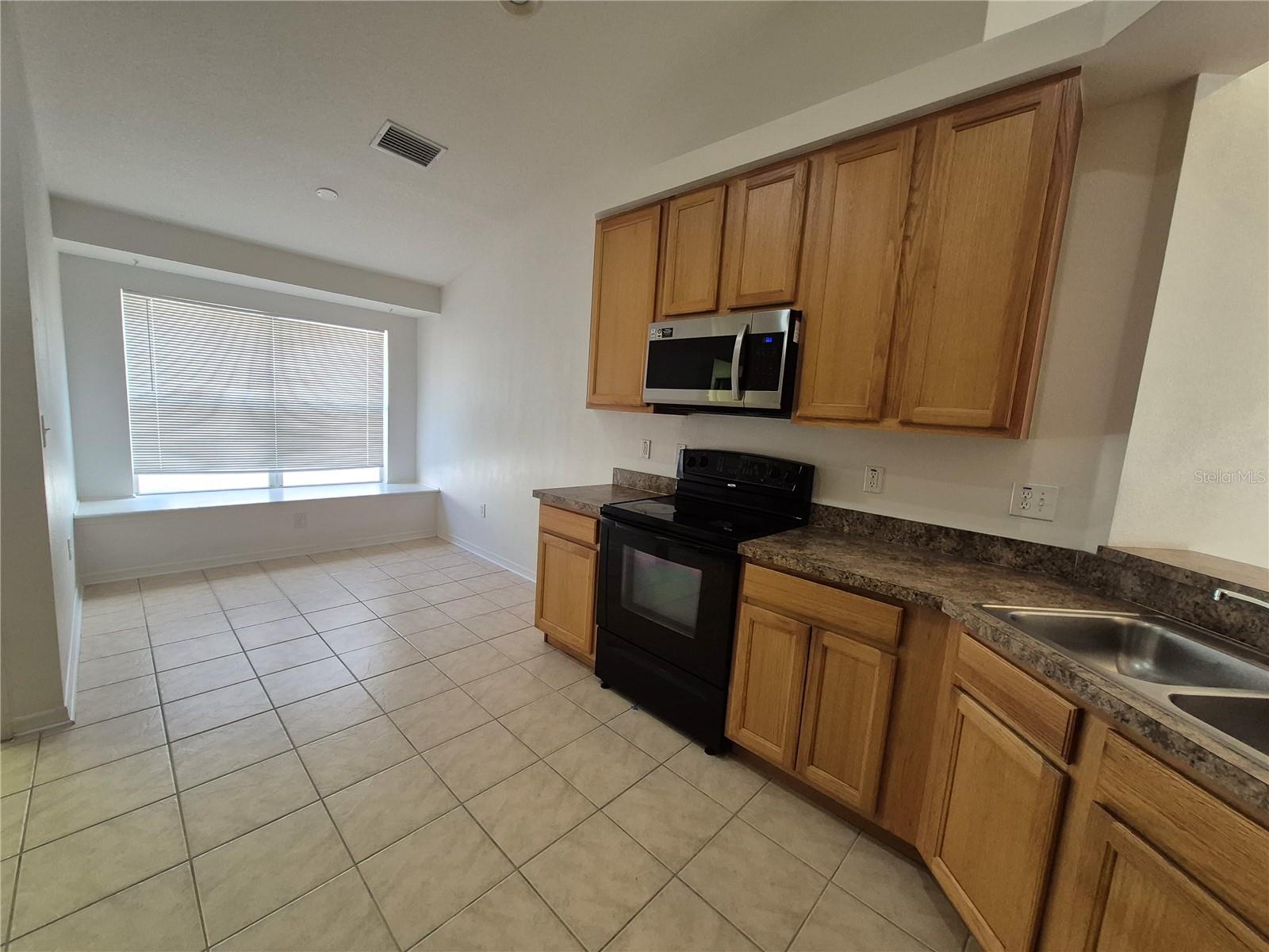 6833 RUNNER OAK DR, ZEPHYRHILLS, FL, 33545
