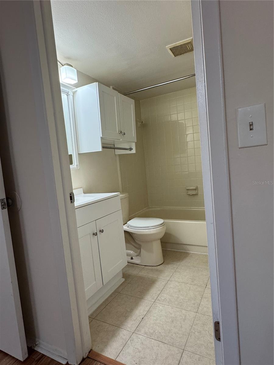 4033 DREAM OAK PL #101, TAMPA, FL, 33613
