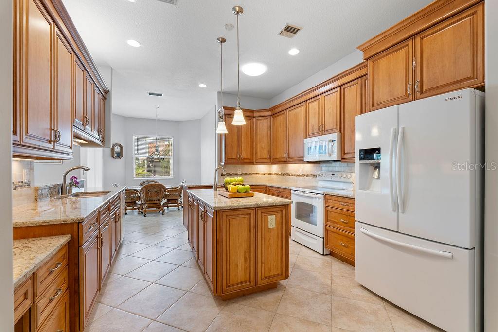 1543 WATERFORD DR, VENICE, FL, 34292