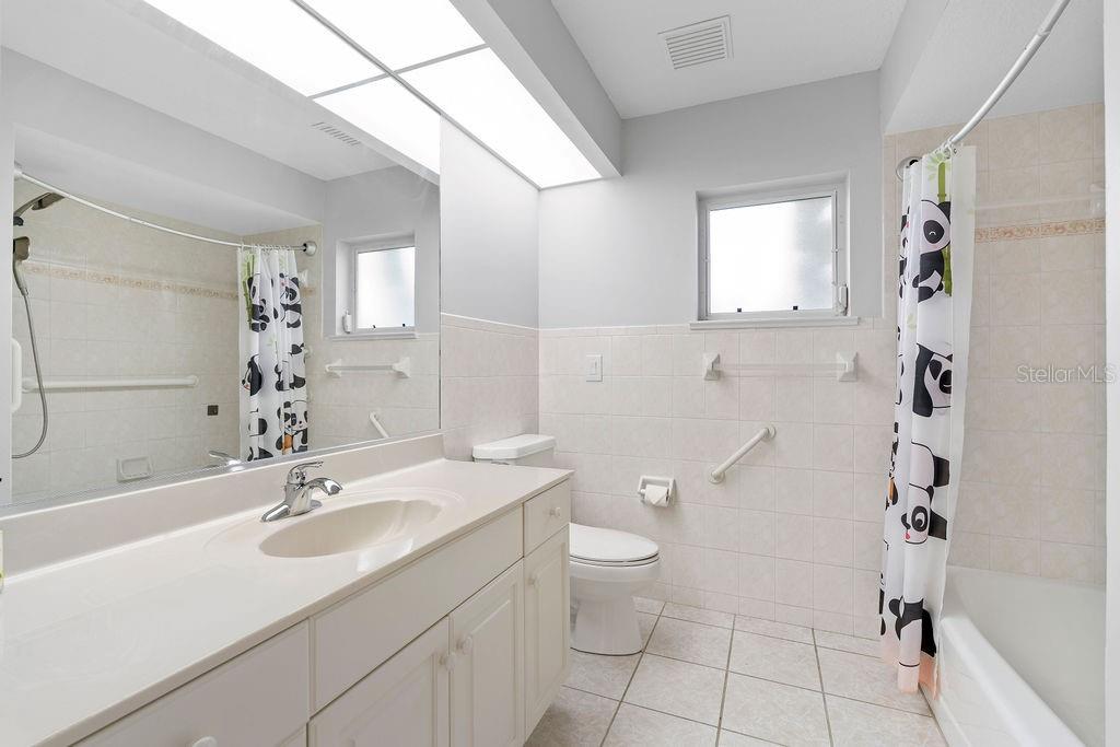 1543 WATERFORD DR, VENICE, FL, 34292