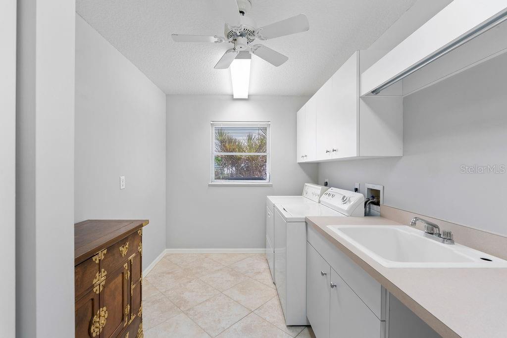 1543 WATERFORD DR, VENICE, FL, 34292