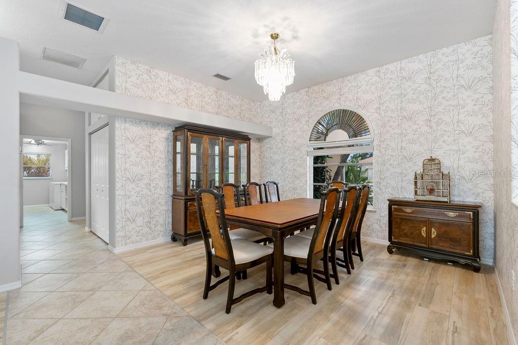 1543 WATERFORD DR, VENICE, FL, 34292