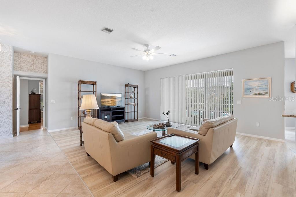 1543 WATERFORD DR, VENICE, FL, 34292