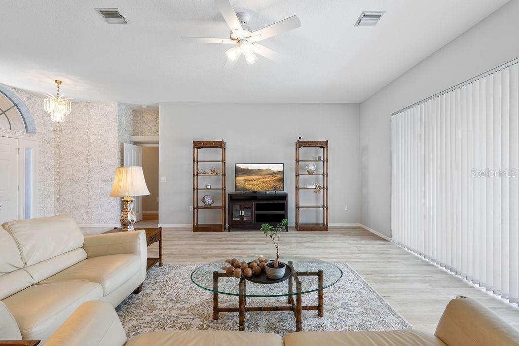1543 WATERFORD DR, VENICE, FL, 34292