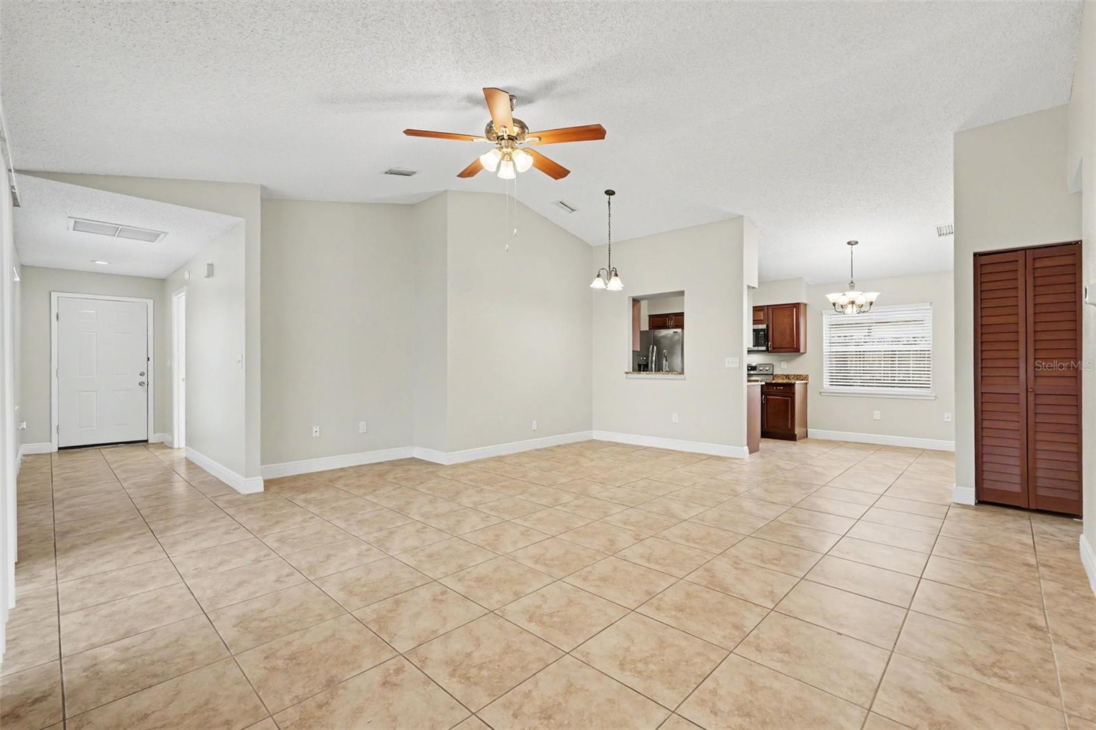 1301 MOHRLAKE DR, BRANDON, FL, 33511