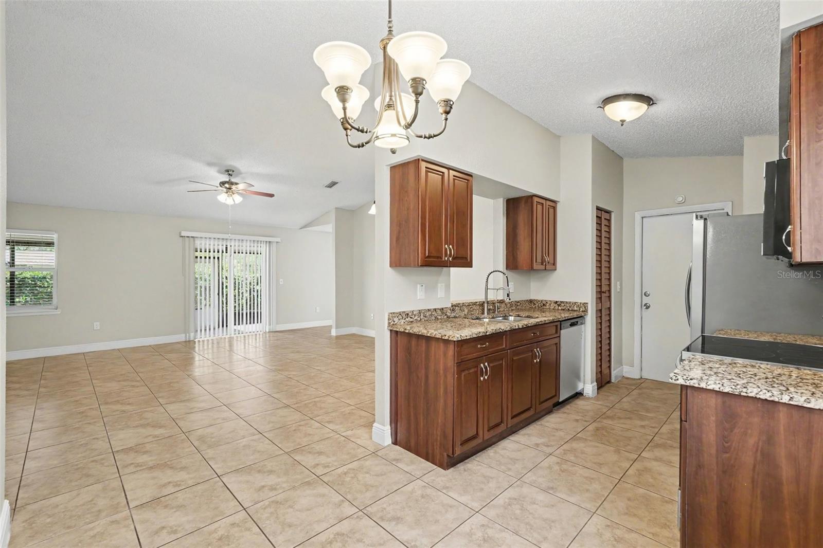 1301 MOHRLAKE DR, BRANDON, FL, 33511