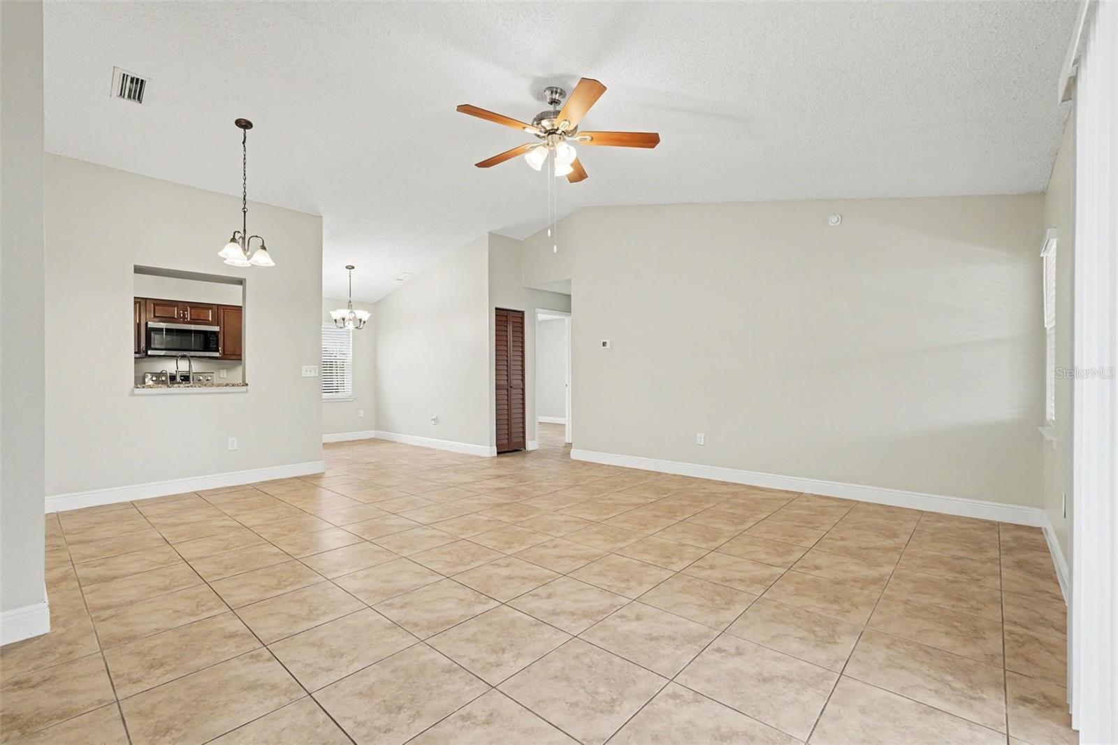 1301 MOHRLAKE DR, BRANDON, FL, 33511