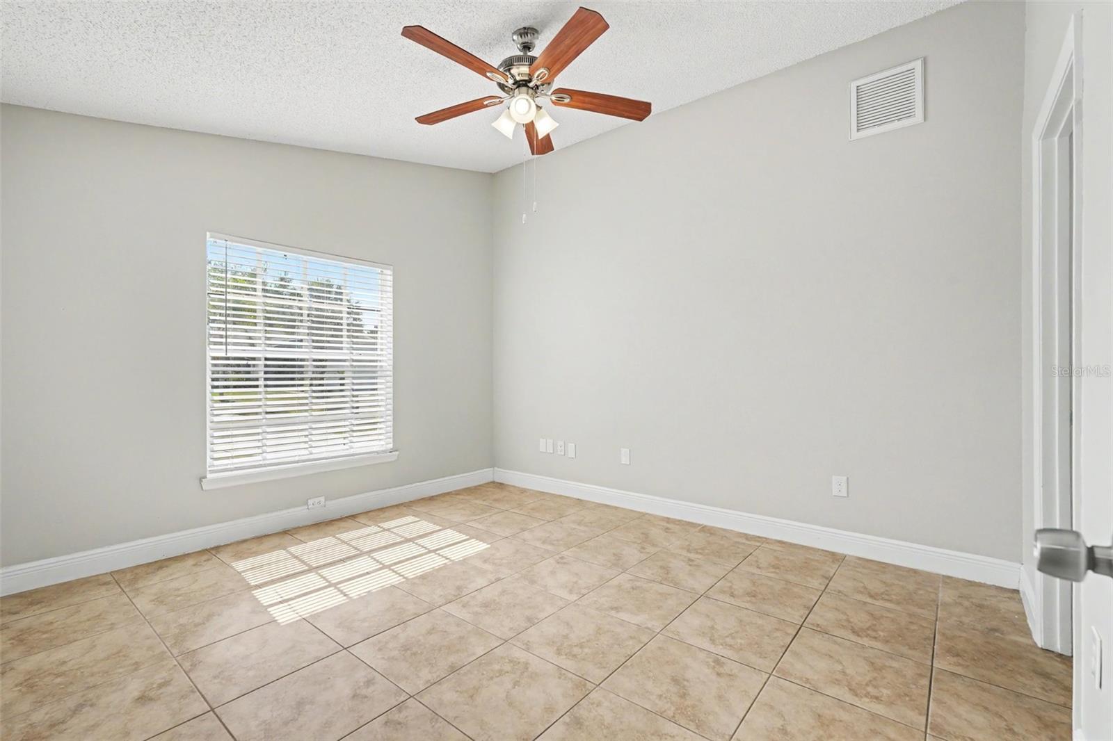 1301 MOHRLAKE DR, BRANDON, FL, 33511