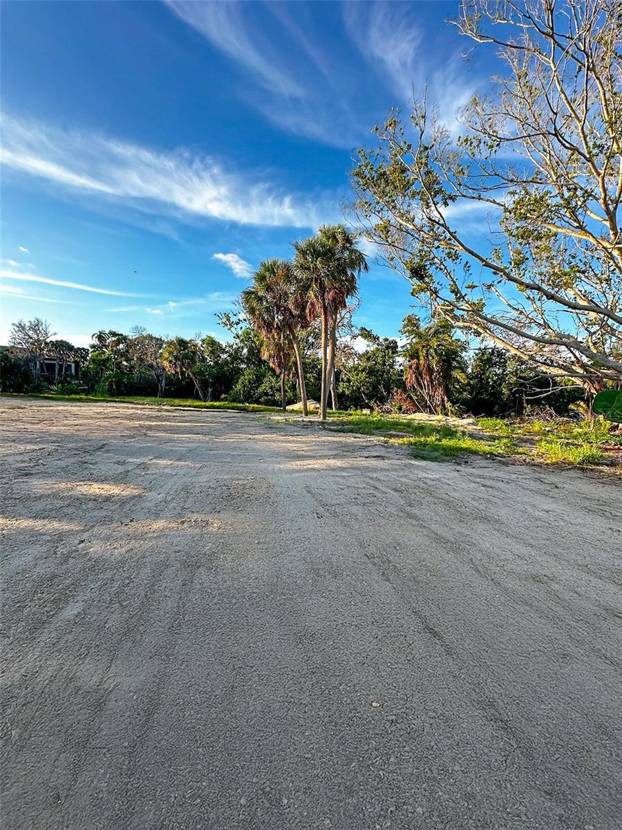 7825 SANDERLING RD, SARASOTA, FL, 34242