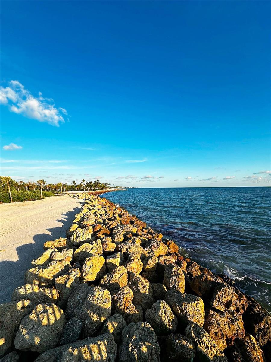 7825 SANDERLING RD, SARASOTA, FL, 34242