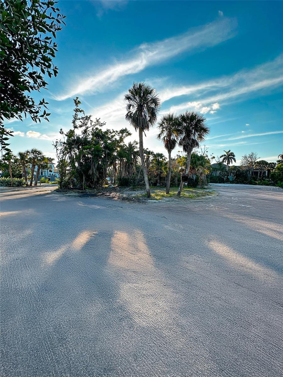 7825 SANDERLING RD, SARASOTA, FL, 34242