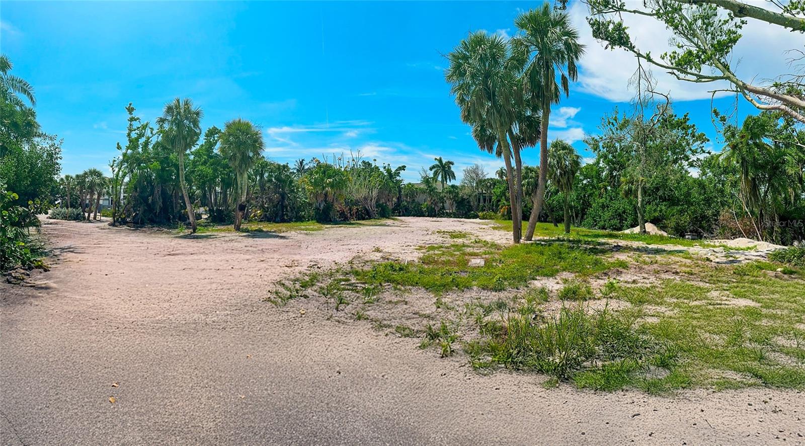 7825 SANDERLING RD, SARASOTA, FL, 34242