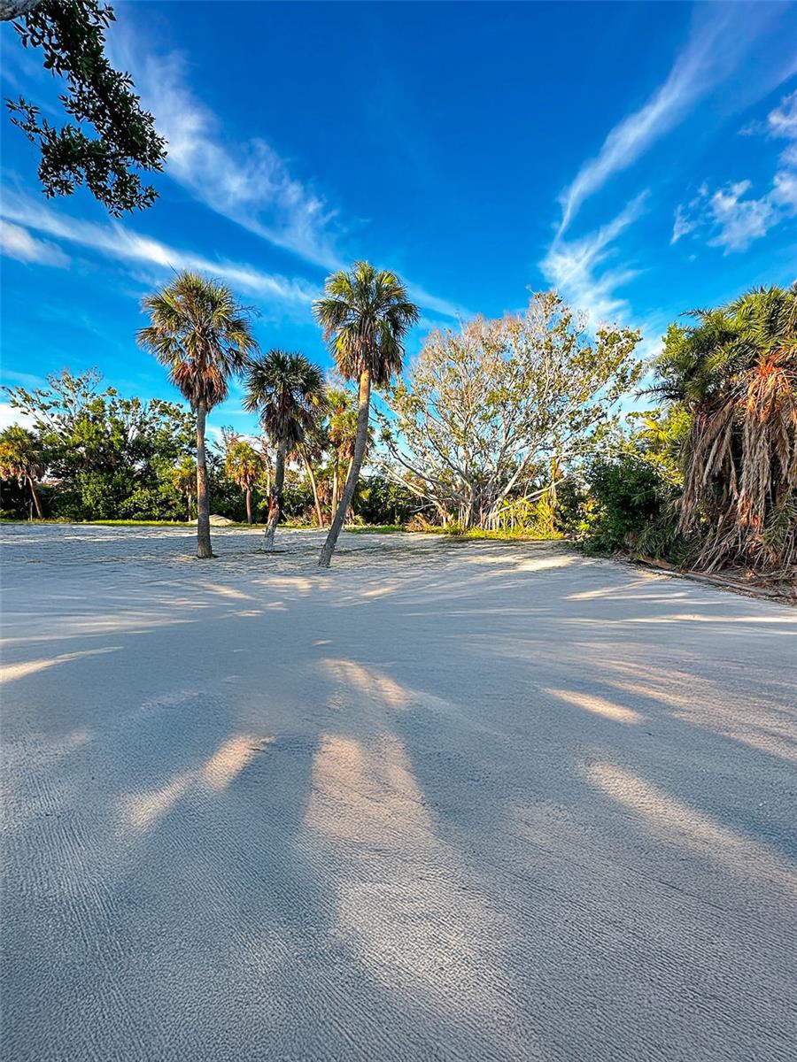 7825 SANDERLING RD, SARASOTA, FL, 34242