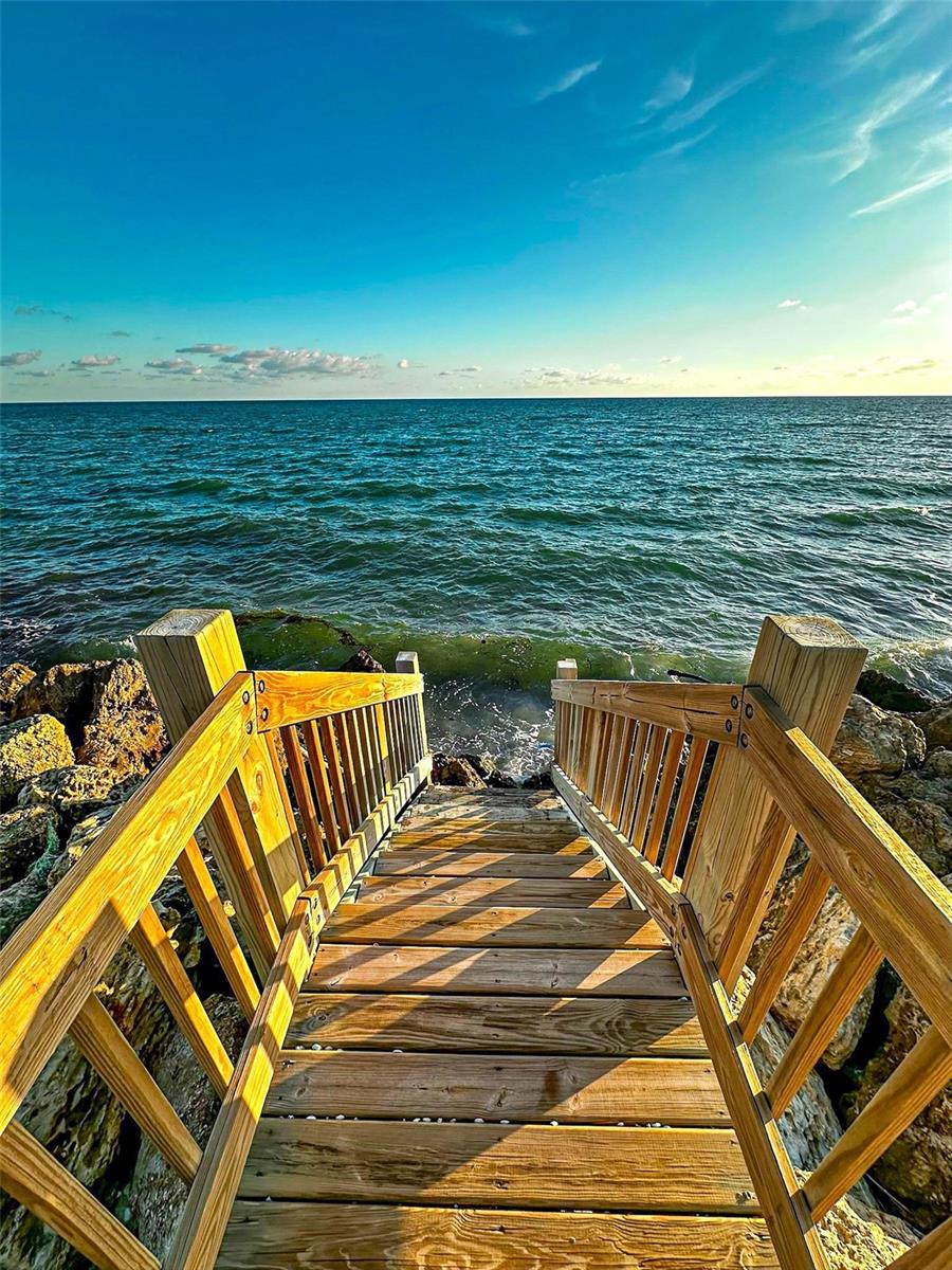 7825 SANDERLING RD, SARASOTA, FL, 34242