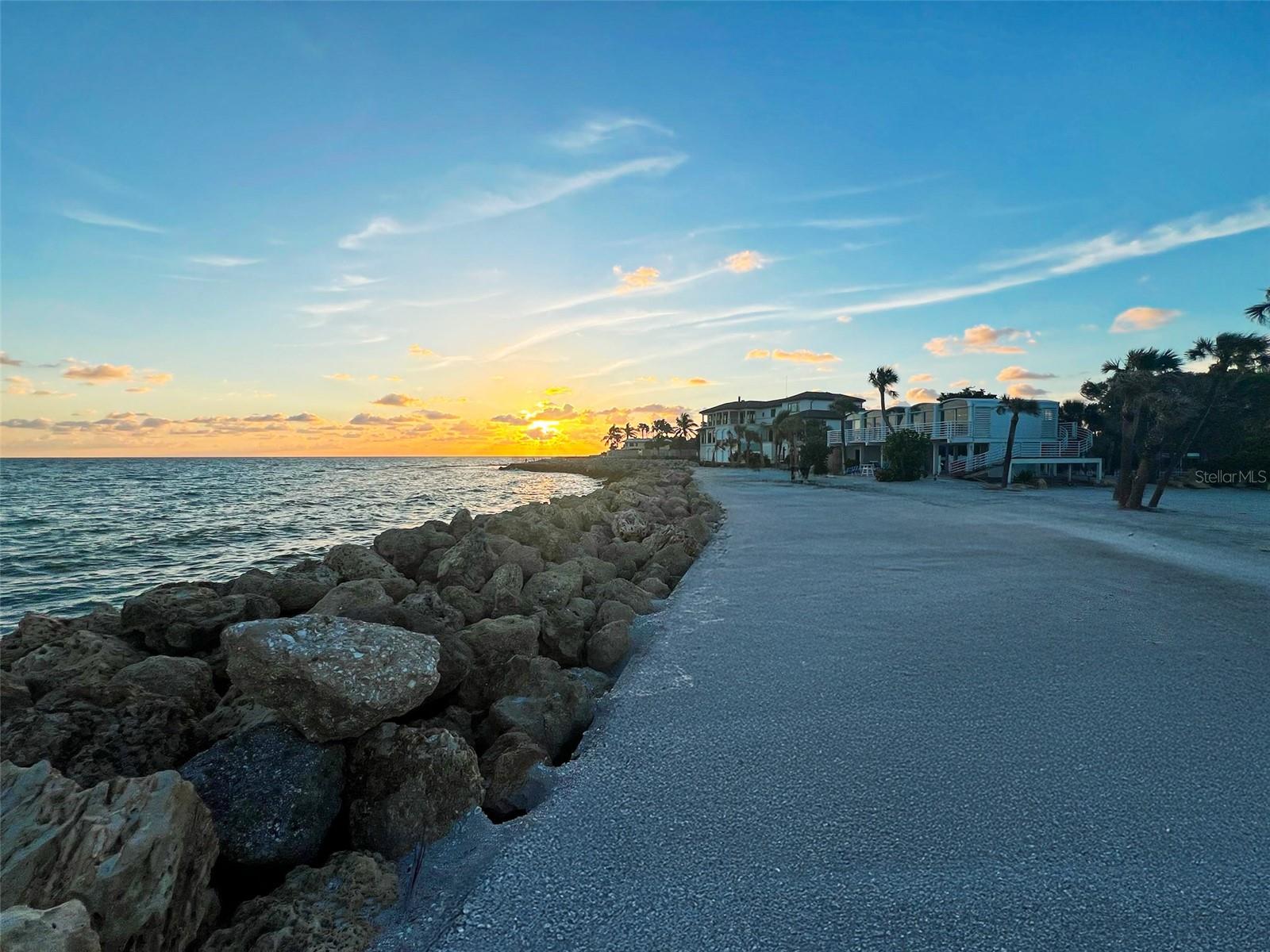 7825 SANDERLING RD, SARASOTA, FL, 34242