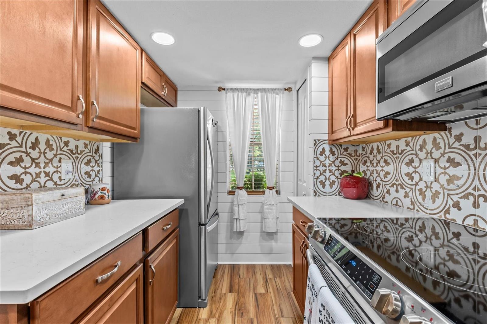 2169 FOX CHASE BLVD, PALM HARBOR, FL, 34683
