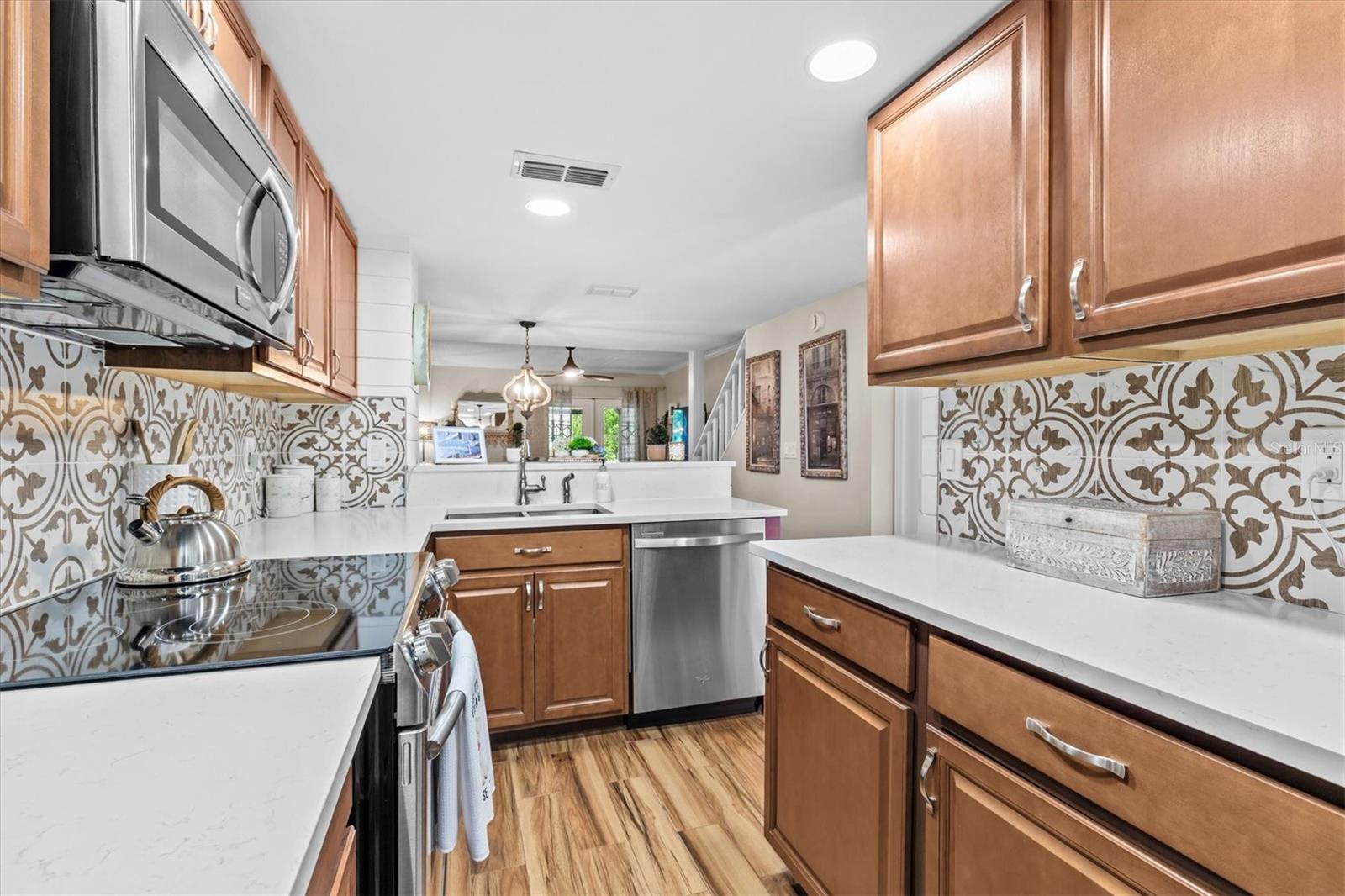 2169 FOX CHASE BLVD, PALM HARBOR, FL, 34683