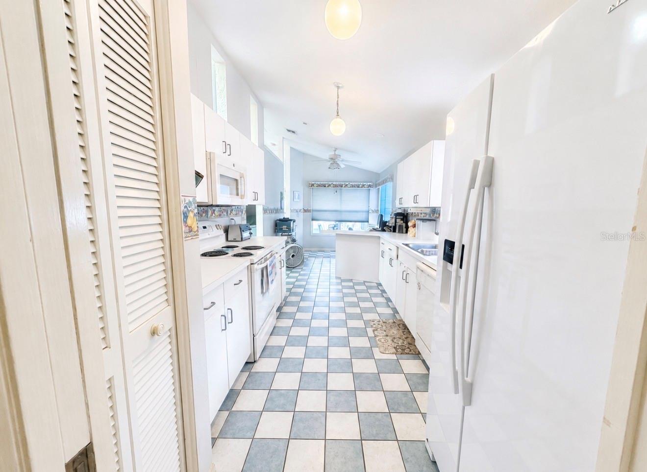 1430 WALDEN OAKS PL, PLANT CITY, FL, 33563