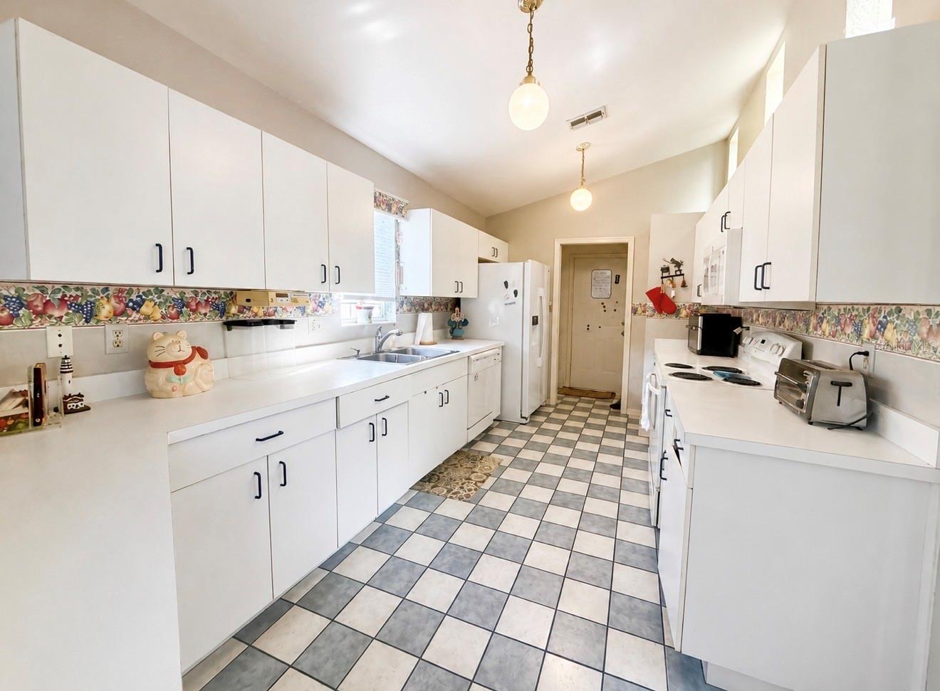 1430 WALDEN OAKS PL, PLANT CITY, FL, 33563