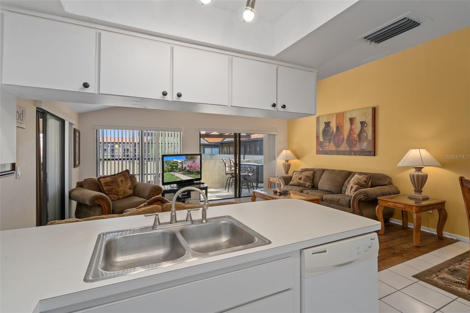 2571 CYPRUS DR #1-201, PALM HARBOR, FL, 34684