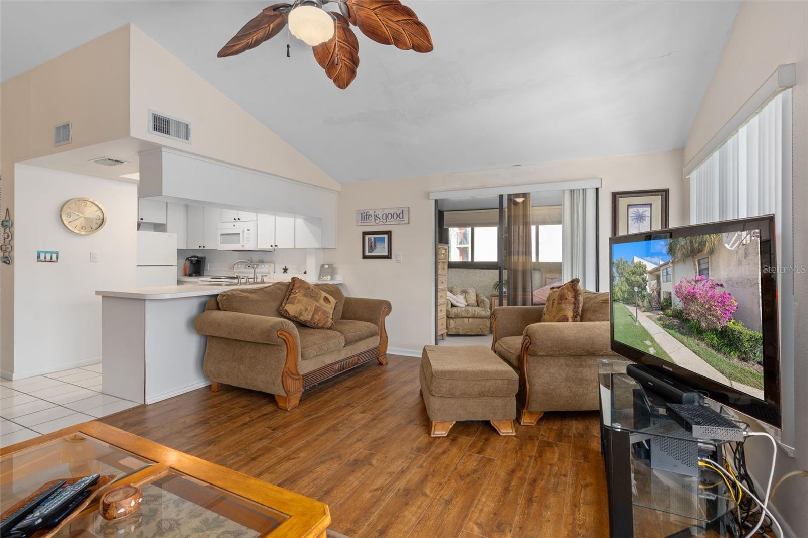 2571 CYPRUS DR #1-201, PALM HARBOR, FL, 34684