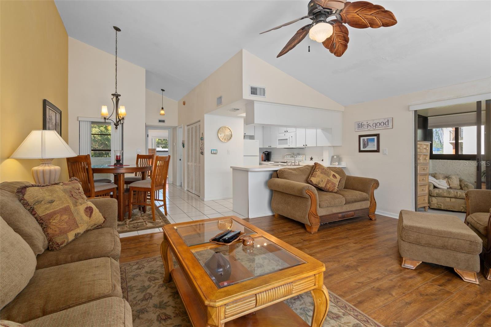2571 CYPRUS DR #1-201, PALM HARBOR, FL, 34684