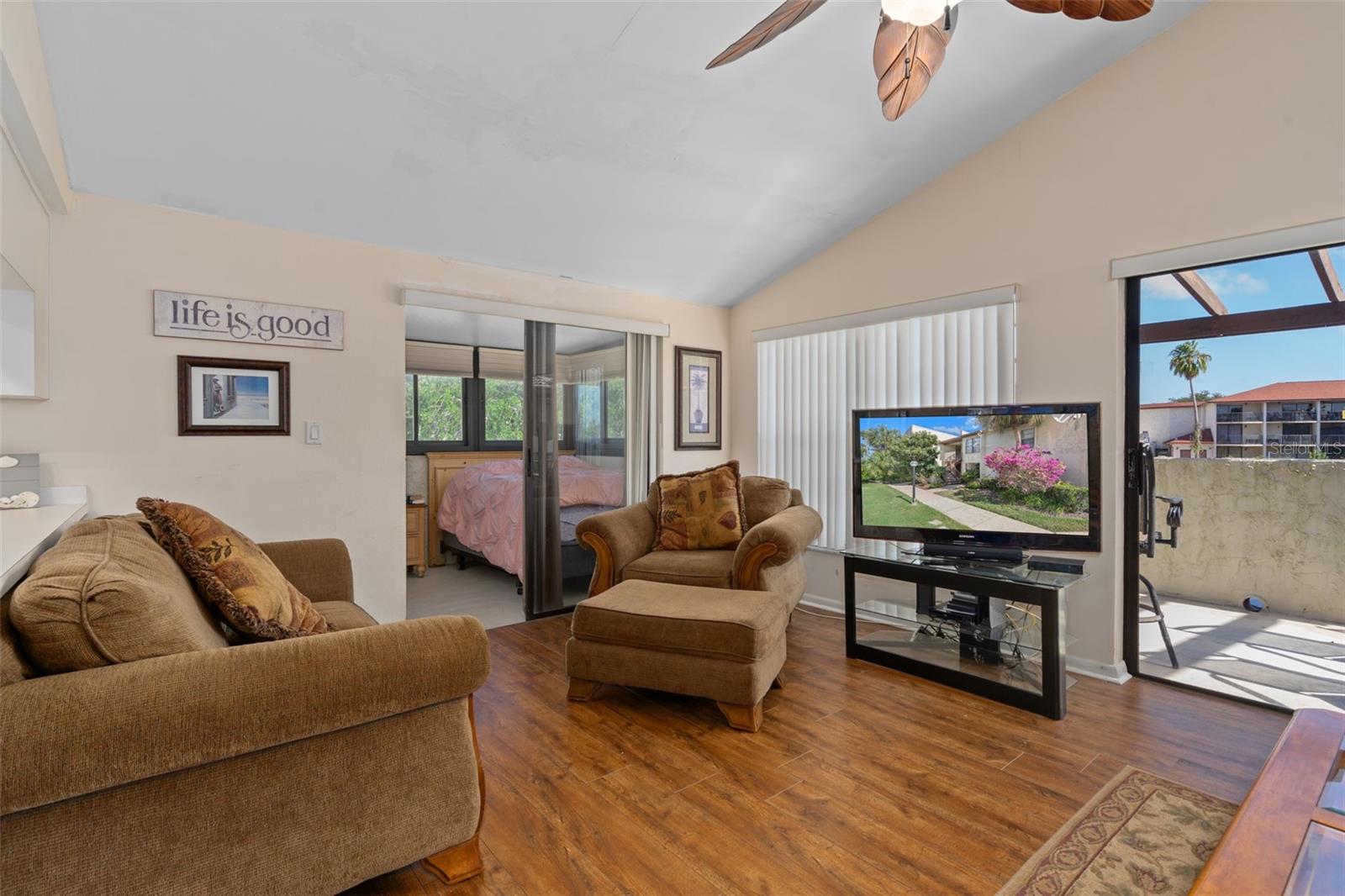 2571 CYPRUS DR #1-201, PALM HARBOR, FL, 34684