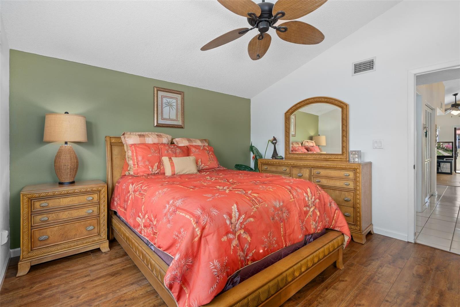 2571 CYPRUS DR #1-201, PALM HARBOR, FL, 34684