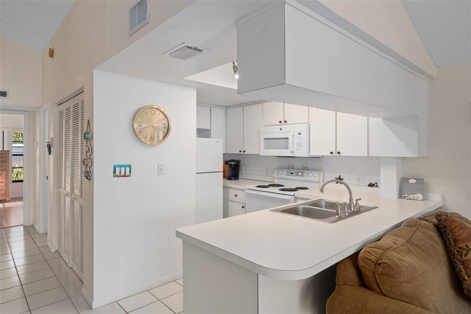 2571 CYPRUS DR #1-201, PALM HARBOR, FL, 34684