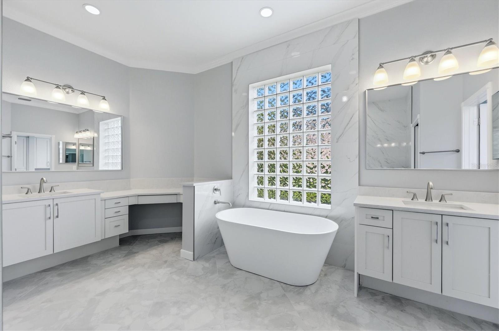 8160 COLLINGWOOD CT, UNIVERSITY PARK, FL, 34201
