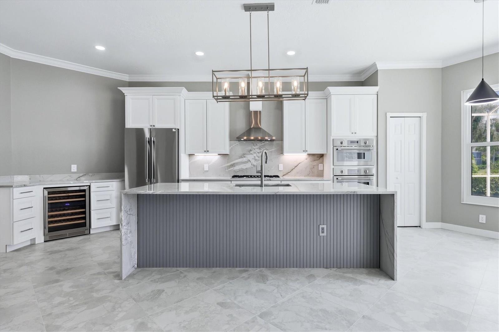 8160 COLLINGWOOD CT, UNIVERSITY PARK, FL, 34201