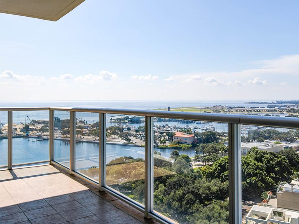 400 BEACH DR NE #1702, ST PETERSBURG, FL, 33701